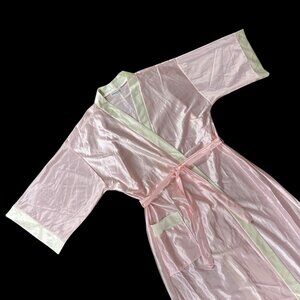 Vintage Robe Pink White 1X Polyester 1980s USA Retro Satin Feel Pajamas Ties